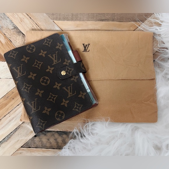 Louis Vuitton Agenda MM Schedule Planner - Picture 1 of 16